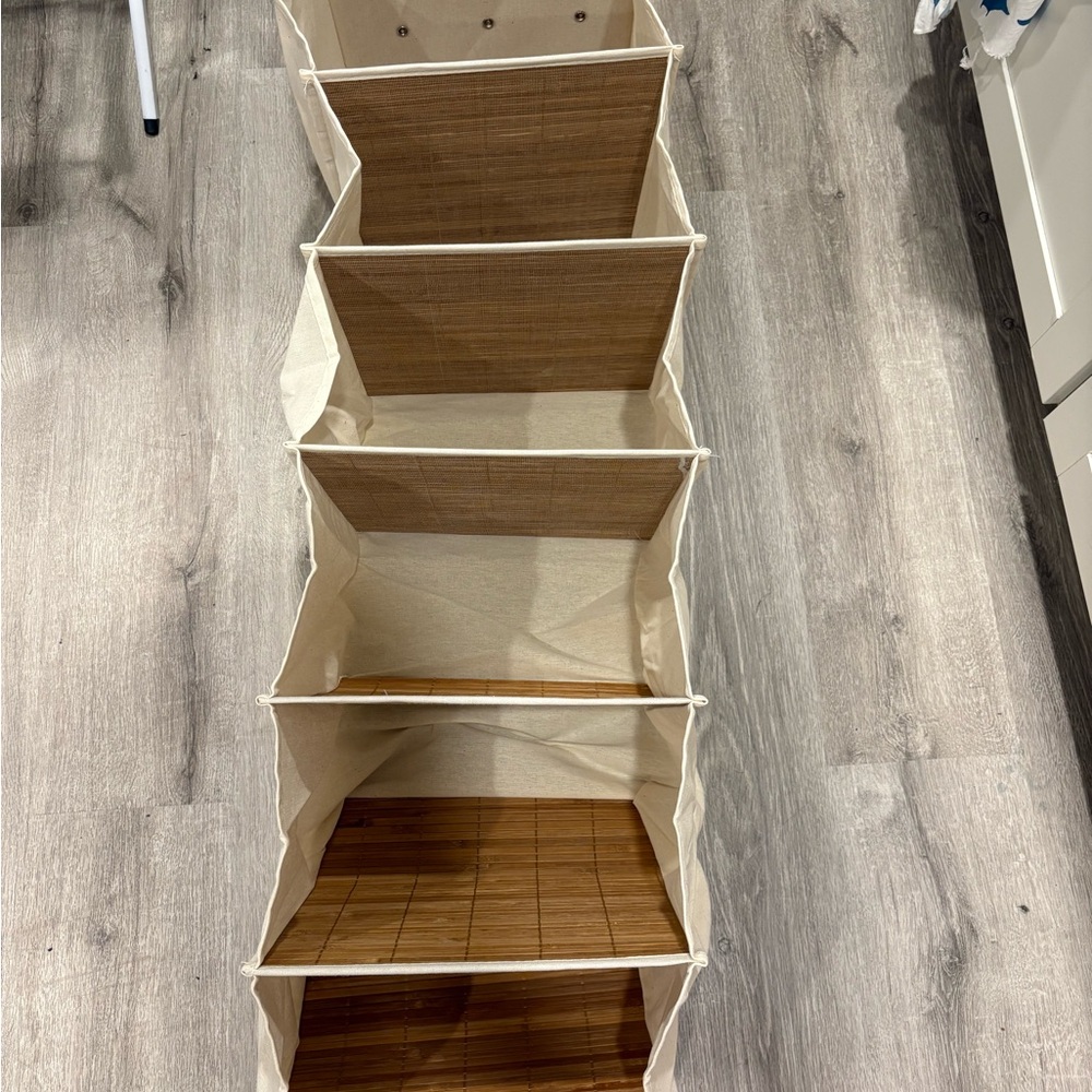NWOT Closet Hanging Organization Bamboo collapseable